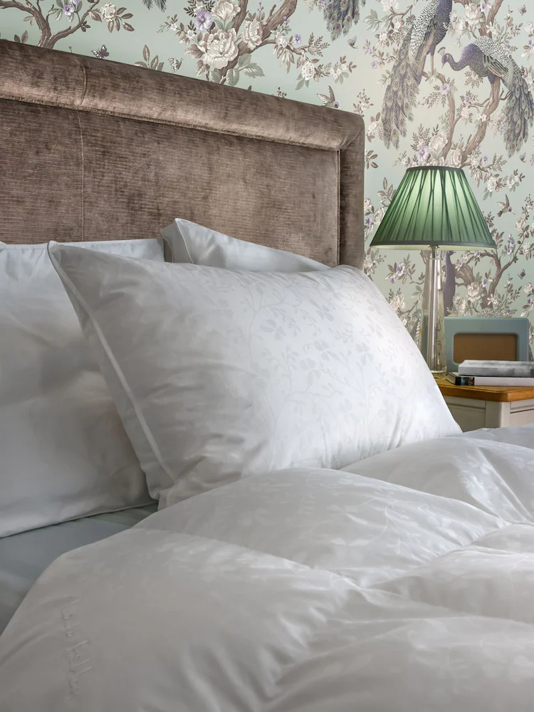 Подушка з гусячого пуху та пера Laura Ashley 48*74 (White)